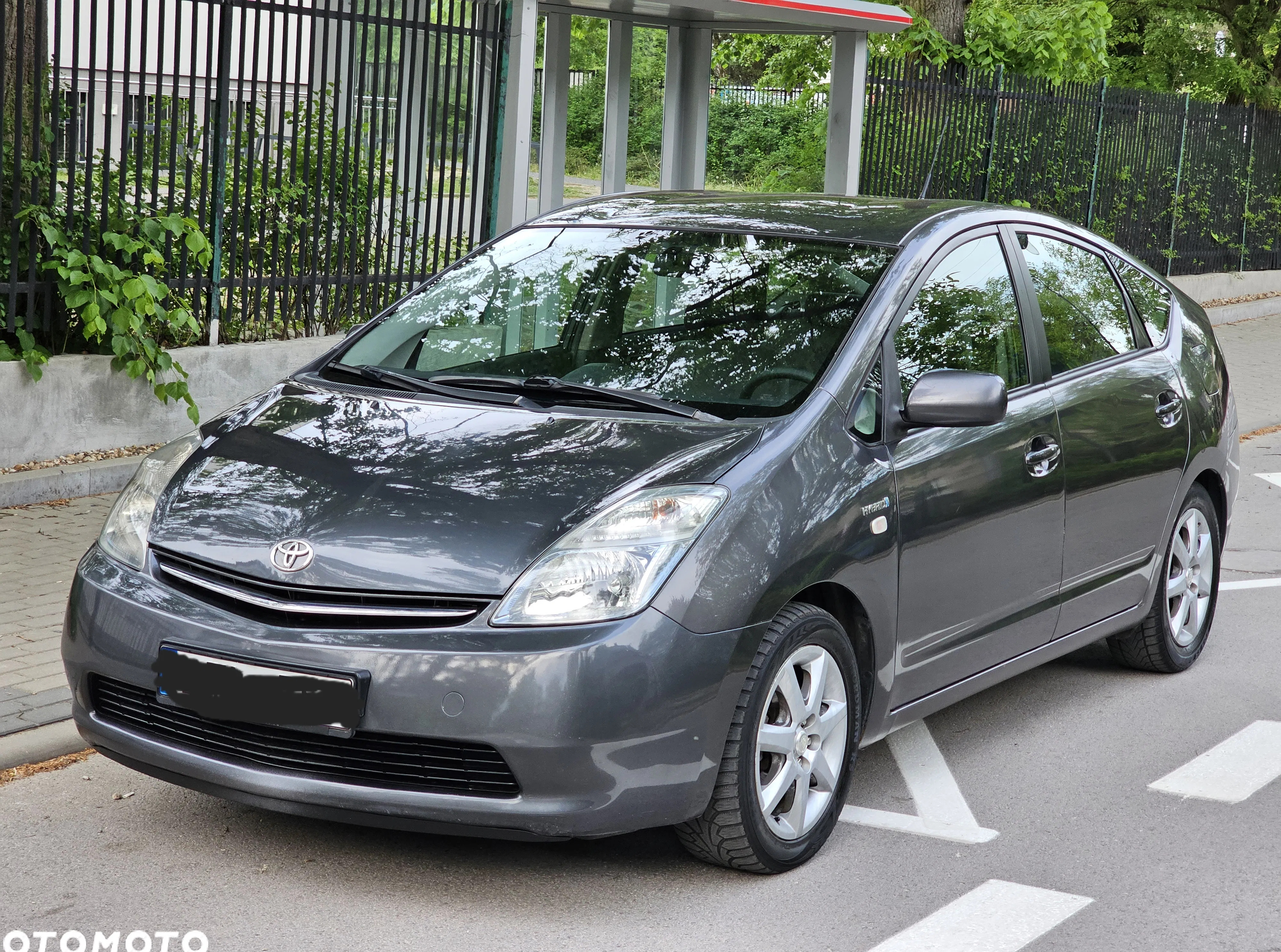 mazowieckie Toyota Prius cena 28000 przebieg: 195000, rok produkcji 2008 z Pruszków